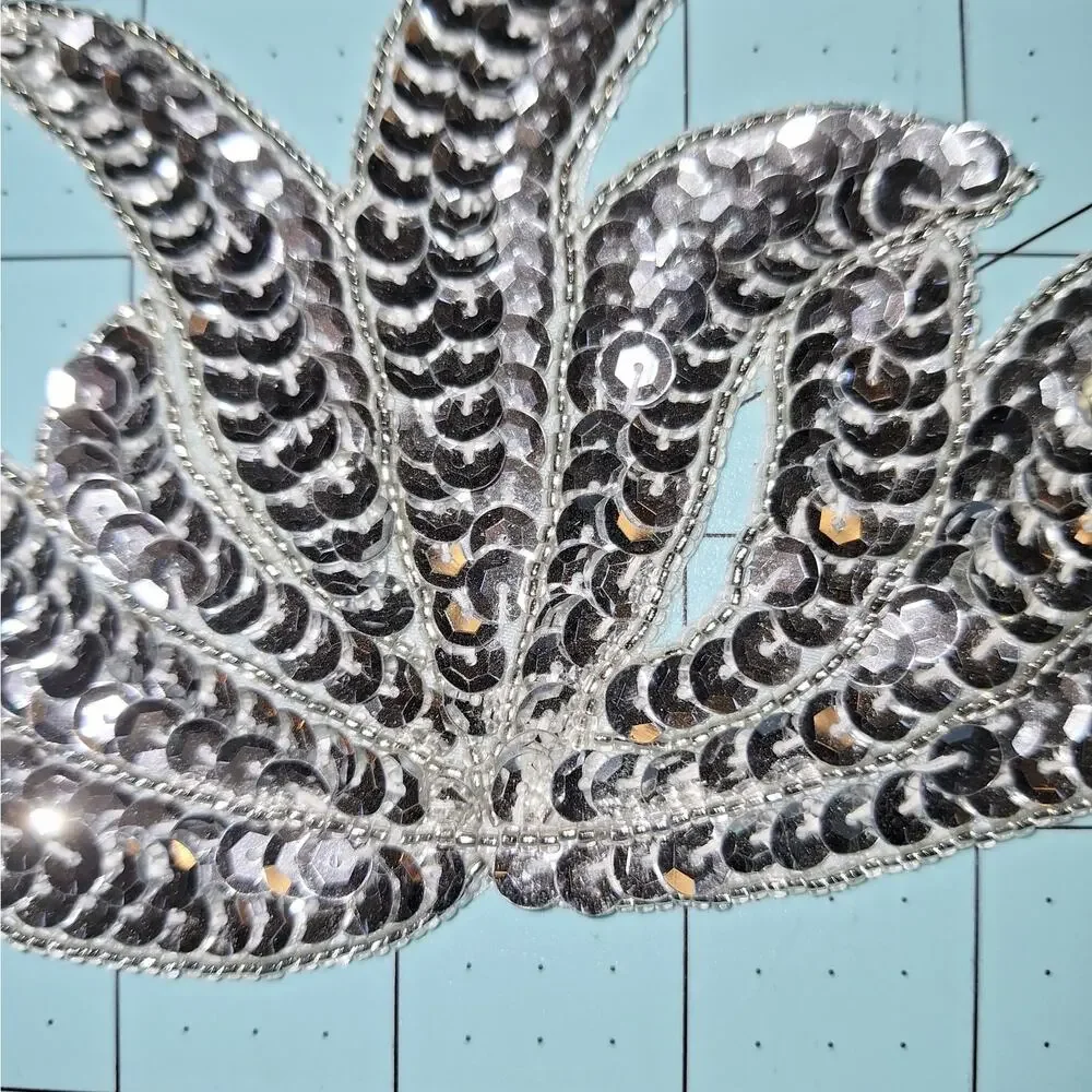 Sequin Applique Leaf Pair silver